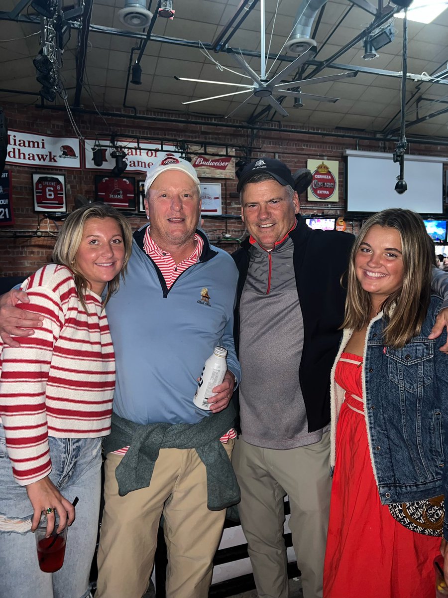 MEHorst1's tweet photo. Fun weekend @miamiuniversity @ainsleyhorstman @runnermom55 https://t.co/VEtqqgadz8