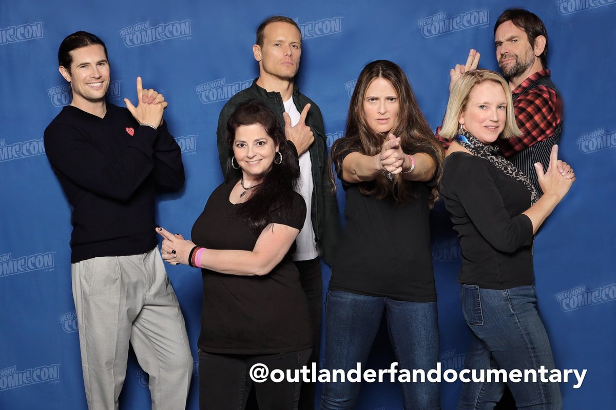 batgirl95UA's tweet image. One year ago today! NYCC 2022 memories of some of our fabulous crew enjoying time with cast members. Looking forward to many more adventures!
@OutlanderFanDoc @TheOLLounge 
•
#nycc #outlanderfandocumentary #ourheroscot #ourheroscotproductions #outlanderfans #outlandercast…
