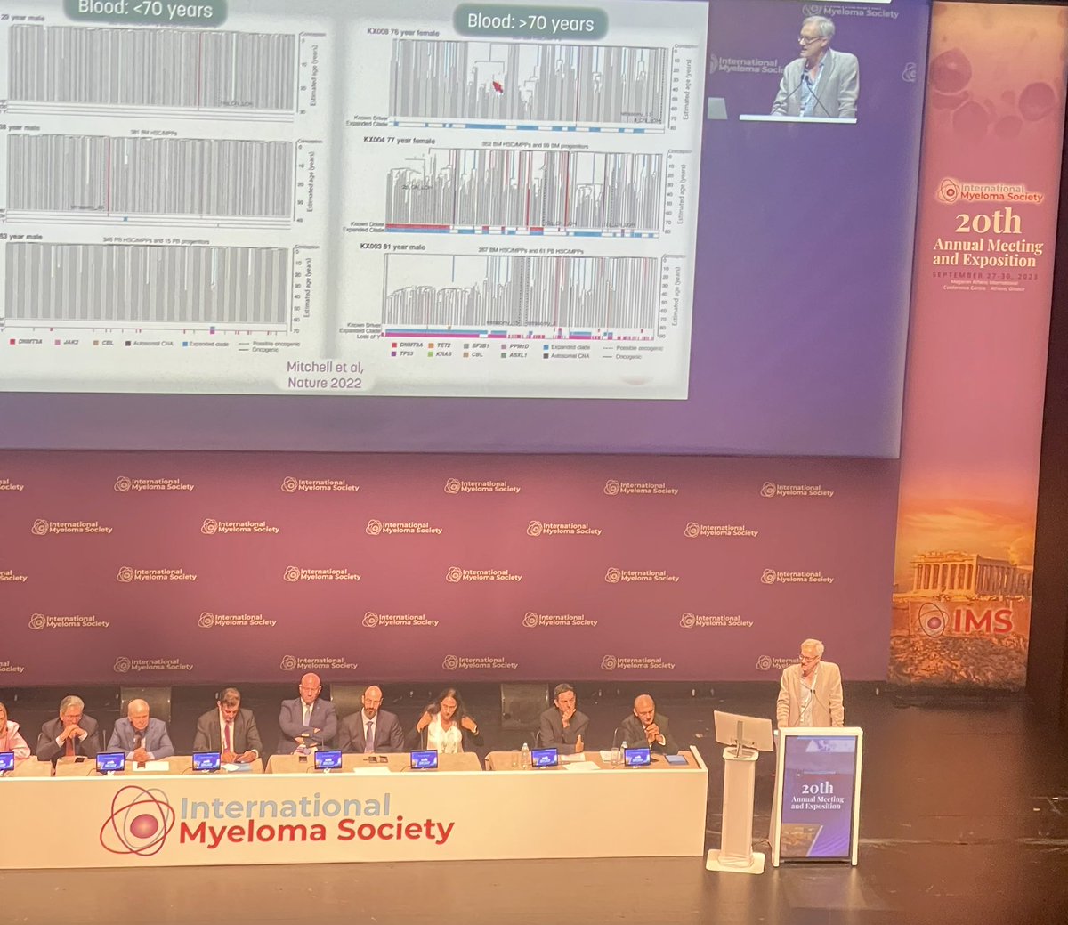 Rfonsi1's tweet photo. Peter Campbell from the Wellcome Trust presenting on the fascinating topic of mutations in normal tissues (albeit a bit depressing).
#IMS23RF #mmsm https://t.co/4RSkXvHnVI