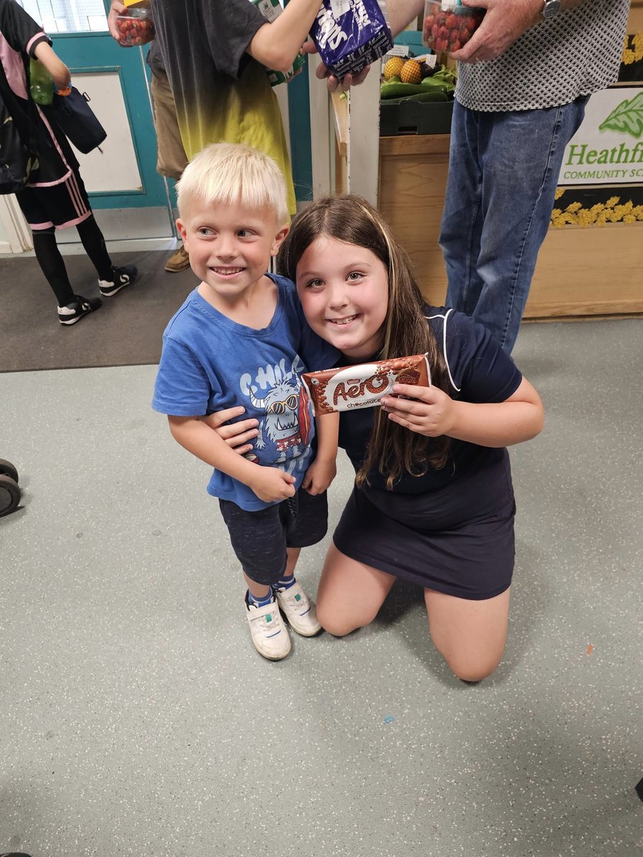 📷 6.5 HOURS is plenty of time to make lots of new friends! Football Fun Camps are a brilliant opportunity for local children to meet someone new.

It is always great to see lots of friendships grow and develop throughout the days and weeks at our Football Fun Camps.