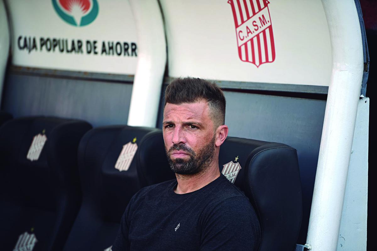 Tresddescuento's tweet image. Pablo #Frontini: "Entiendo del lado del hincha que se quieran manifestar que sienten que lo perjudican. Uno trata de ser medido, estamos dentro de esto y sabemos como son las cosas. Es el fútbol en el que vivimos y muchas veces tenemos que aceptar las injusticias".