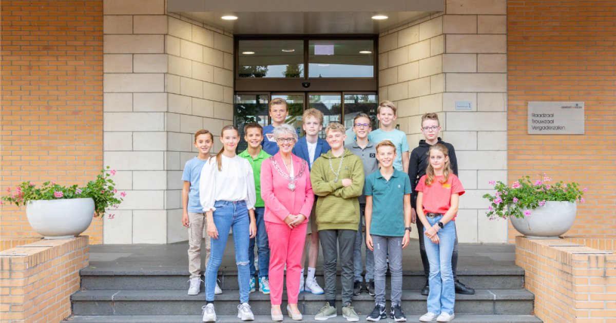 Eerste kindergemeenteraad en kinderburgemeester geïnstalleeerd! dlvr.it/SwfZYj