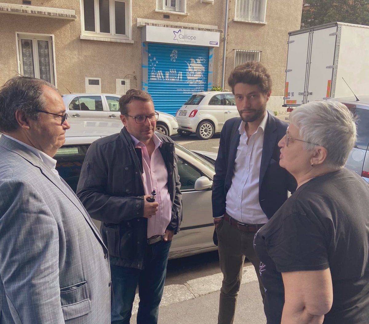 Amaury Hoymans (@amauryhoymans) on Twitter photo Brunch de rentrée au CQFD hier matin avec <a href="/KarlKarlb312/">Berkemal Karl</a> !
L’occasion d’échanger sur la rentrée des clubs sportifs parisiens qui, entre manque de créneaux et de coachs, s’annonce effectivement sportive
#Paris17 Brunch de rentrée au CQFD hier matin avec <a href="/KarlKarlb312/">Berkemal Karl</a> !
L’occasion d’échanger sur la rentrée des clubs sportifs parisiens qui, entre manque de créneaux et de coachs, s’annonce effectivement sportive
#Paris17