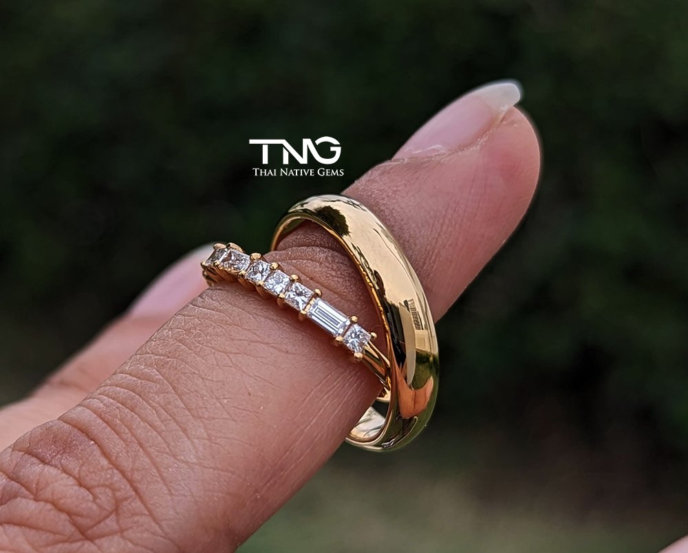 gems_bangkok's tweet image. Thanks, Ploy &amp;amp; Adam for coming back to custom make the wedding bands.

Her ring is set with "half-eternity" 0.51-carat baguette &amp;amp; princess cut wedding set in 14K yellow gold.

His ring is a simple wedding band set in 14K yellow gold.

#matchingband #weddingrings #weddingbands