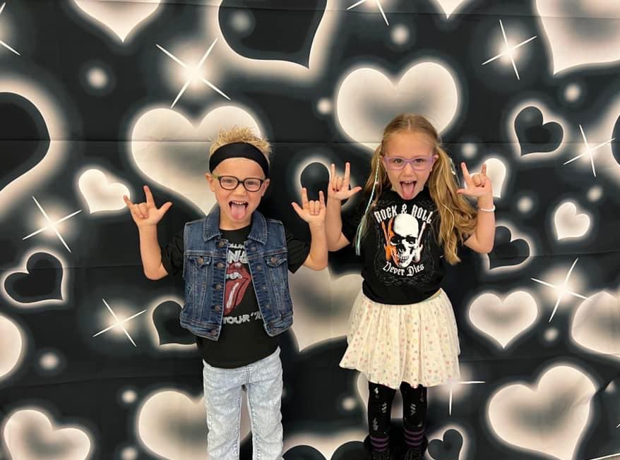 Kimberly Ellis (@kimellis23) on Twitter photo ✌️🕶️College is COOL no matter when you go!  Dawson Patriots celebrate Decades Day!🪩🌻 #CCMRW ✌️🕶️College is COOL no matter when you go!  Dawson Patriots celebrate Decades Day!🪩🌻 #CCMRW
