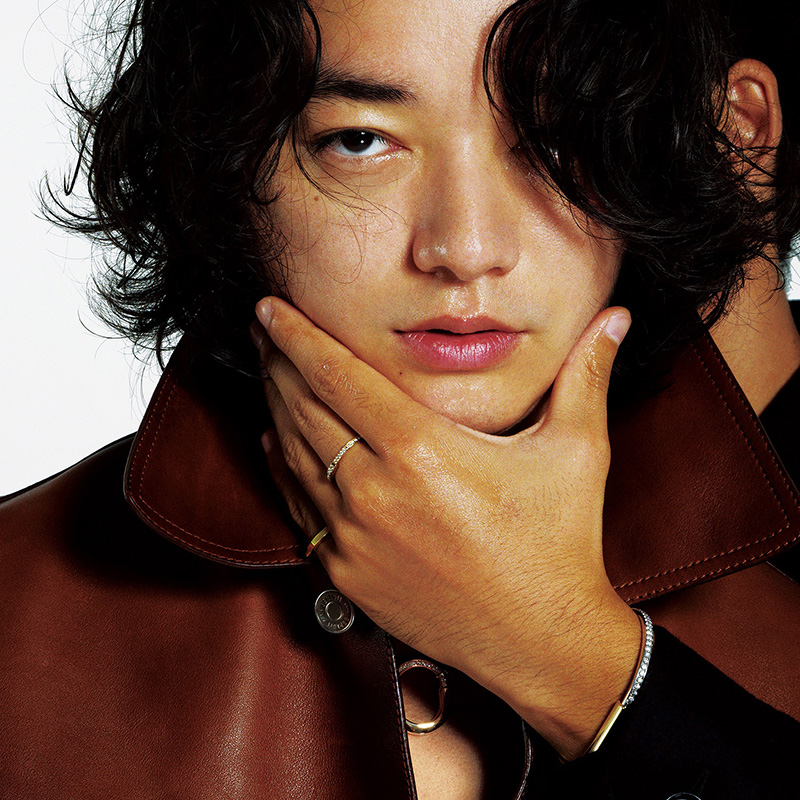 染谷将太さん・仲野太賀さんが ティファニー ロックをまとって SWAG