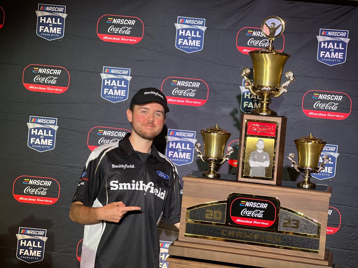 NorseForceRL's tweet photo. WE ARE WINNERS AND CHAMPS AHHHHHHHHHHHH  @DonovanStrauss @swilson3_ LETS GOOO @ENASCARGG @iRacing @CocaColaRacing https://t.co/xrri6nrEU5