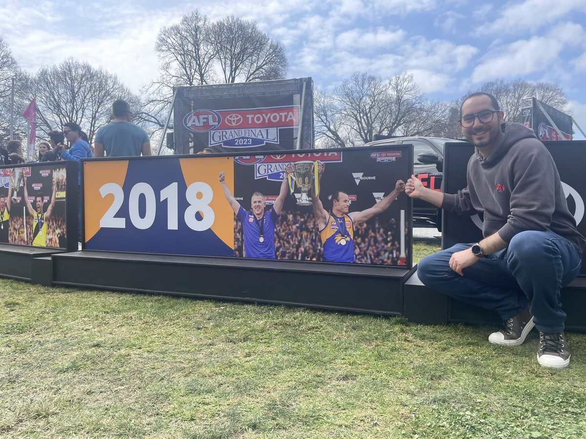 SteveHubba's tweet photo. AFL Grand Final week @DifySocial 1-2-1, lunch + festival at the โG ๐๐
#difysocial #smallbusiness #socialmedia https://t.co/ej1DFIXcYc