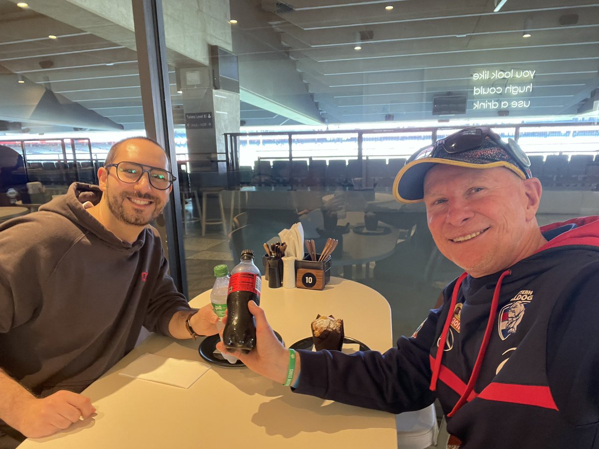 SteveHubba's tweet photo. AFL Grand Final week @DifySocial 1-2-1, lunch + festival at the โG ๐๐
#difysocial #smallbusiness #socialmedia https://t.co/ej1DFIXcYc