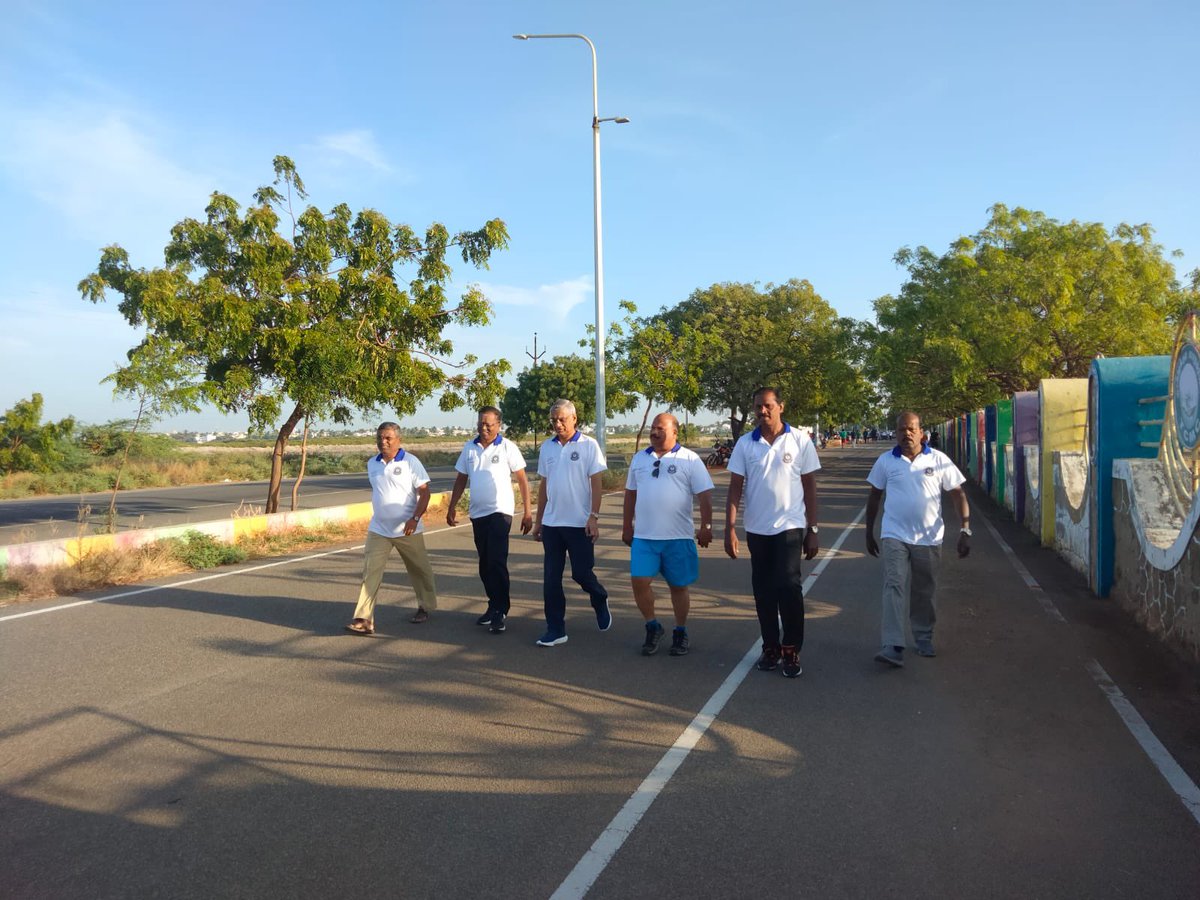 suryaolly's tweet photo. The officers,Staff &amp; CB of Tuticorin Custom House participated in the Swachhata Run conducted on 27.09.23.@ 0700AM. The event was flagged off by Shri.KVVG Diwakar, Principal Commissioner at Roche Park, Tuticorin.@cusprevtrichy @cbic_india @swachhbharat #SwachhataHiSeva https://t.co/FV6VtmbFrz