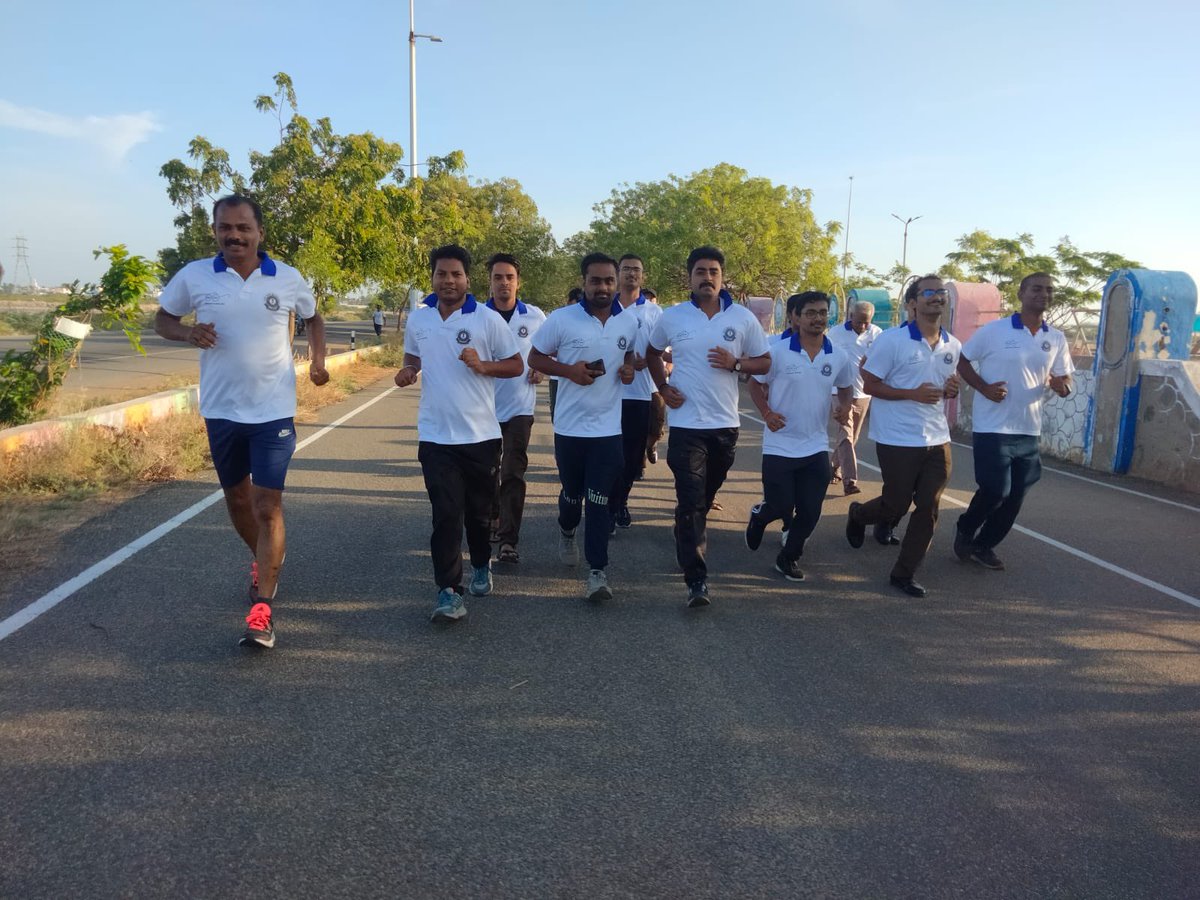 suryaolly's tweet photo. The officers,Staff &amp; CB of Tuticorin Custom House participated in the Swachhata Run conducted on 27.09.23.@ 0700AM. The event was flagged off by Shri.KVVG Diwakar, Principal Commissioner at Roche Park, Tuticorin.@cusprevtrichy @cbic_india @swachhbharat #SwachhataHiSeva https://t.co/FV6VtmbFrz
