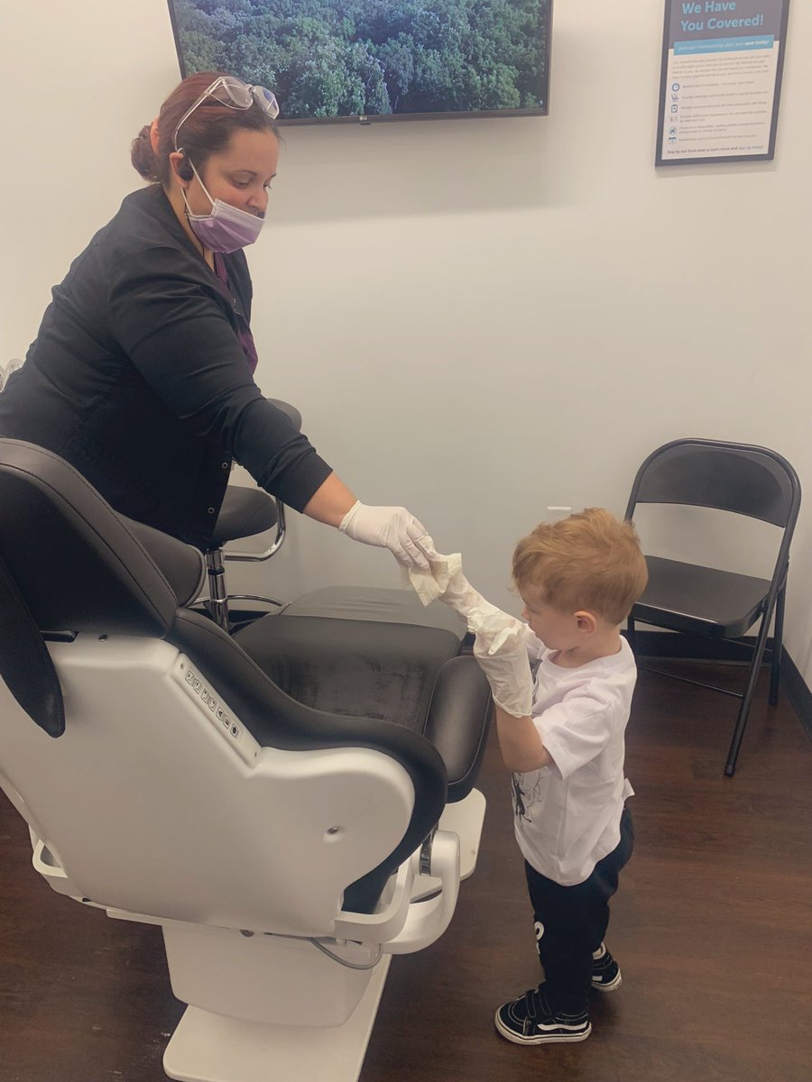 kaebaeman's tweet photo. My mini coming in to work to take my place 🦷🤣 https://t.co/EJP0kym4if