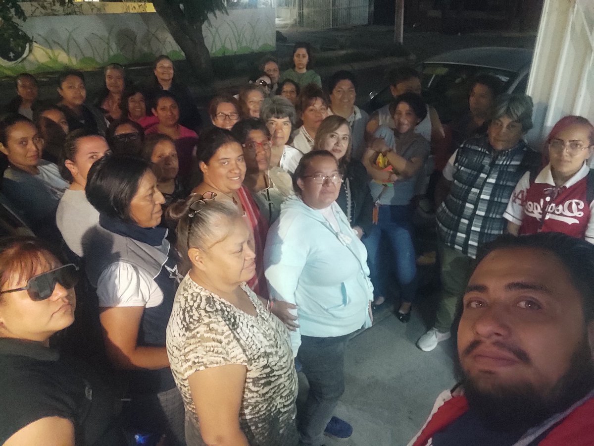 JesusEDistrito6's tweet photo. Con Alegria el día de hoy Visitamos y compartimos el mensaje de nuestros Amigos @alfredodelmazo @EduardoFloMa1  en las comunidades #19deSeptiembre y #IzcalliJardines Dónde Nuestras Amigas Reiteran su Lealtad y Compromiso. #Distrito6 #Ecatepec https://t.co/flGxMzOUMC