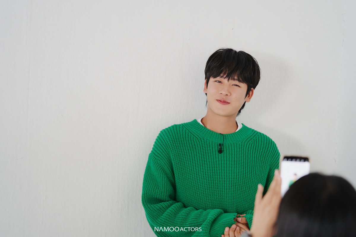 NAMOOACTORS2004's tweet photo. [#아낌없이주는나무]

봉석이를 보낸 지 어얼 일주일..
나무의 보석 정하 배우는
여전히 귀여웠다...💕

#이정하 #무빙 #LEEJUNGHA #Moving #NAMOOCONTENTS https://t.co/DlFRlycG7F