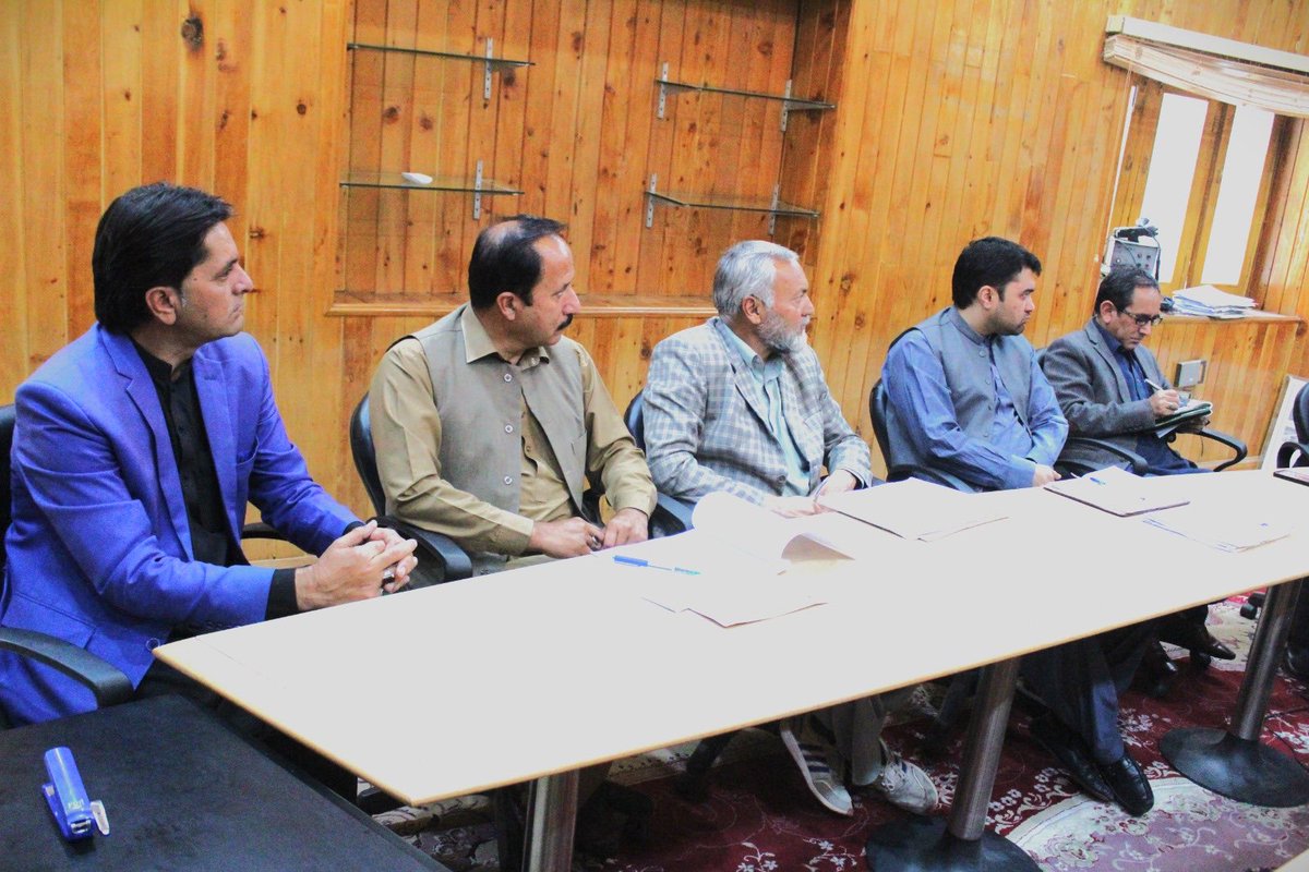 NajiebAlam5's tweet photo. Meeting with Works Deptt team led by Chief Engineer Baltistan Chapter. Within given resources we will be able to create a difference. Administration and works deptt will work closely to address the bottlenecks. https://t.co/NIiwiWjkNS