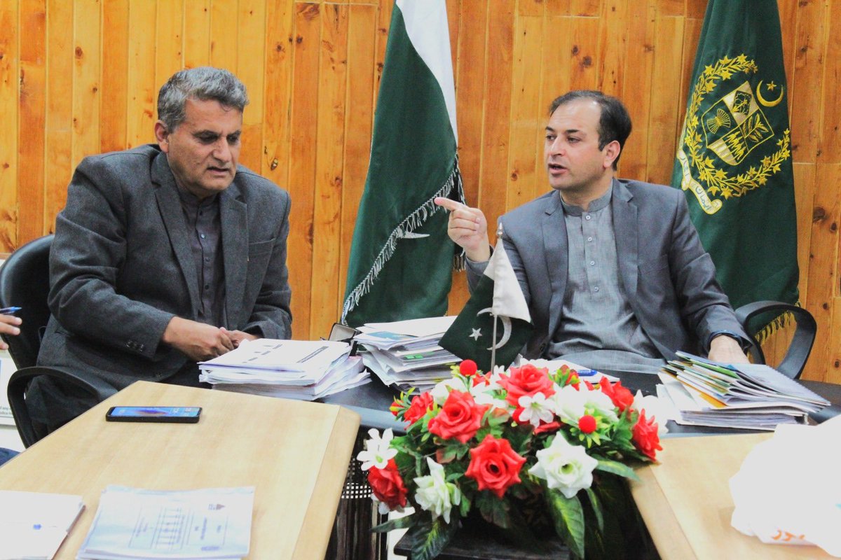 NajiebAlam5's tweet photo. Meeting with Works Deptt team led by Chief Engineer Baltistan Chapter. Within given resources we will be able to create a difference. Administration and works deptt will work closely to address the bottlenecks. https://t.co/NIiwiWjkNS