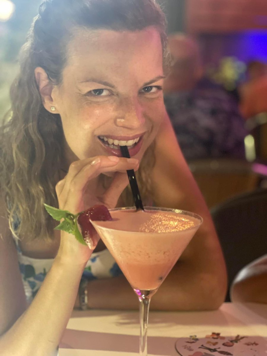 toffeeappleart's tweet photo. “Dance. Smile. Giggle. Marvel. TRUST. HOPE. LOVE. WISH. BELIEVE. Most of all, enjoy every moment of the journey, and appreciate where you are at this moment instead of always focusing on how far you have to go.”

~ Mandy Hale

#SelfCareSeptember #thisisme https://t.co/U4YqD8OAtq