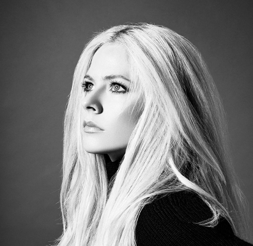 PopBase's tweet photo. Happy 39th birthday to the talented Avril Lavigne. https://t.co/xkd2yjf3nh