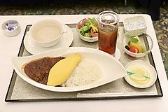 昼食は永瀬王座が三河一色産うなぎのひつまぶし御膳とアイスコーヒー、オレンジジュース‼️

藤井竜王・名人はあいち牛のハヤシライス 名古屋コーチンの卵のオムレツのせとアイスティーです❗️
右下↓

私も豚コマの生姜焼きを食べて📣📣

必ず勝て😤
そして八冠掴む❣️
🔥🔥👑👑👑👑👑👑👑👑🔥🔥