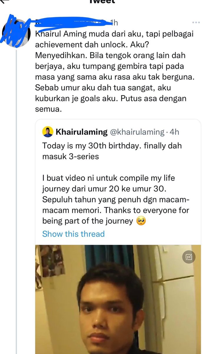 AbudiAlsagoff's tweet photo. Baru-baru ni KAming sambut birthday dia yang ke 31 tahun. 

Aku terbaca tweet sorang bro ni dari tahun lepas. 

“Khairul Aming muda dari aku, tapi pelbagai achievement dah unlock. Aku?

Menyedihkan. 

Bila tengok orang lain dah berjaya, aku tumpang gembira tapi pada masa yang sama aku rasa aku tak berguna.

Sebab umur aku dah tua sangat, aku kuburkan je goals aku. 

Putus asa dengan semua.”

Bro, kalau kita nak banding dengan orang, sampai kiamat tak akan boleh banding. 

Jangan banding perjalanan kita dengan perjalanan orang lain. 

Contoh yang aku fikir macam ni la…

Kita semua tau yang:

5+5=10

1+9=10

2+8=10

Dan ada lagi macam-macam cara formula untuk kita dapat nombor 10 tu. 

Kalau pakar matematik mungkin dia kata sampai infinity formula nak dapat 10. 

10 tu melambang apa yang kita nak capai.

Kekayaan, kebahagiaan, keluarga dan lain-lain impian. 

Masalah yang masyarakat kita hadapi hari ni ialah, dia tengok atau dengar ada orang cakap “cara nak capai 10 tu kau kena buat macam ni”. 

Walhal itu cara dia, tak semestinya semua orang boleh buat benda yang sama. 

Kalau aku nak banding dengan kawan-kawan lain pun boleh jatuh murung gak bro. 

Umur 17 kawan-kawan dah ada six pack. Perut ketul-ketul. 

Umur 22 ada kawan yang dah jutawan. 

Umur 23 ada kawan yang dah kahwin. 

Umur 31 ada kawan yang dah jadi CFO syarikat GLC MNC. 

Murung mattttt kalau fokus ke situ?

Tapi buat apa aku fokus ke arah situ? 

Tak dapat apa-apa kebaikan pun. 

Jadi baik lagi la kita fokus kat diri sendiri. 

Apa yang kita dah capai, apa yang kita nak capai. 

Alhamdulillah aku ada orang tersayang, ada freedom of location, ada bumbung sendiri dan paling penting ada nikmat kesihatan. 

Sebab tu aku selalu ingat kata-kata ni:
“Untuk dunia ni, kita tengok orang yang mempunyai kurang dari kita, maka kita akan lagi bersyukur”

“Untuk akhirat baru kita tengok orang yang lebih lagi usaha dari kita amal-amal dia”

So sekarang pilihan nak murung atau gembira ada di tangan anda, anda pilih yang mana??

Yang ikhlas,
-Abudi Alsagoff