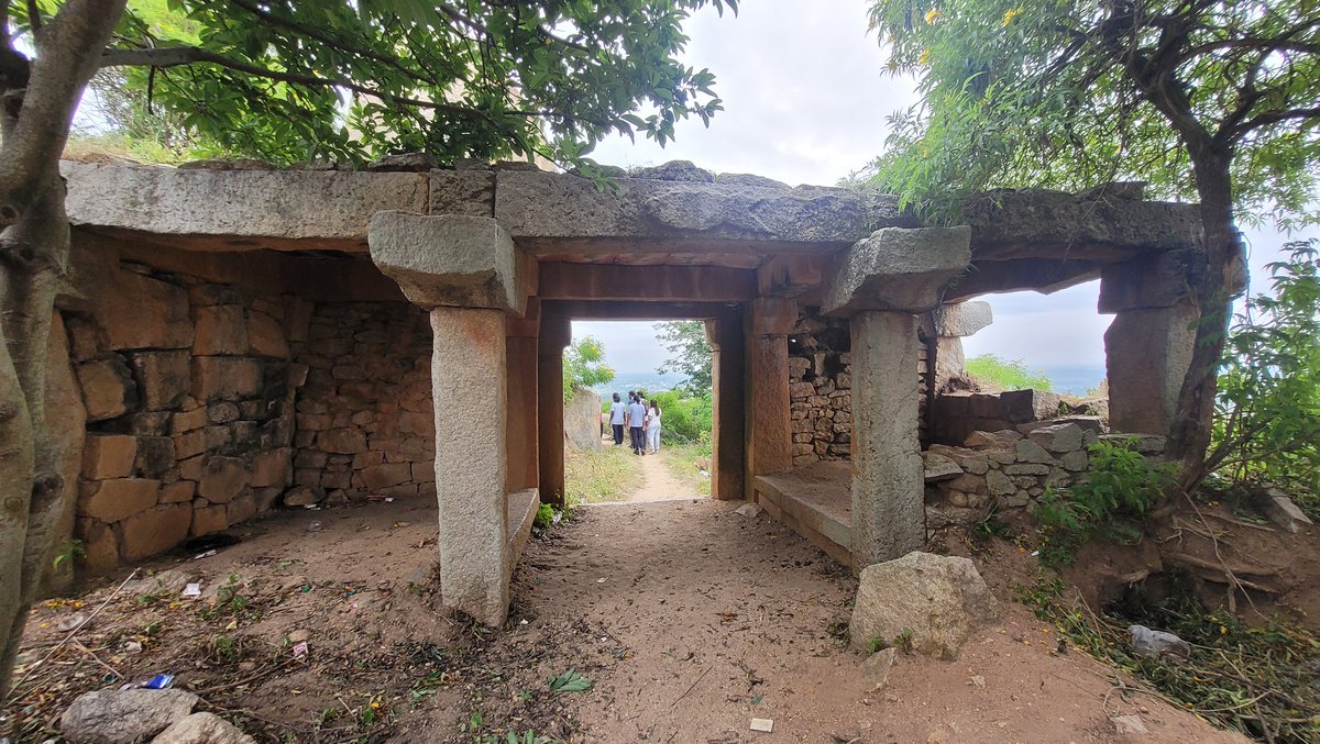 NehaAdiga's tweet photo. Some more pictures of Kundana fort for reference. https://t.co/s7urUQ4FM4