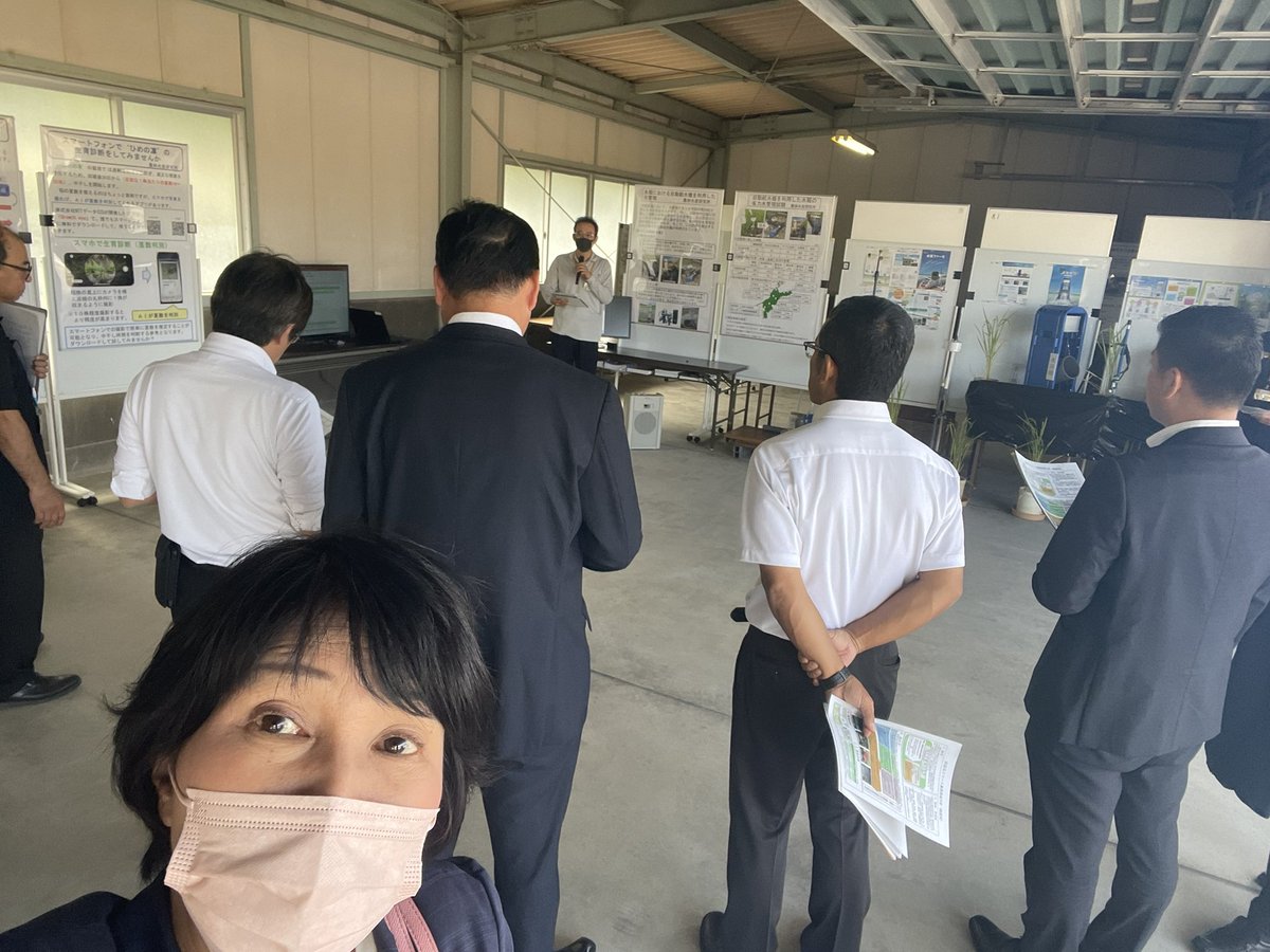 kurokawarieko's tweet image. 愛媛県産を食べて愛媛の農業を応援して下さい！

それがふるさとを守る事になります(*^^*)

農林水産委員会で愛媛県 #農林水産研究所 を
視察しました。

愛媛県では #省力化 や #儲かる農業 を目指してスマート農業を推進しています。…