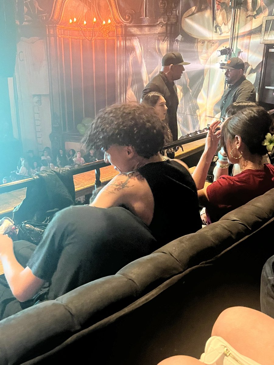 josie_isgone's tweet image. Get his ass