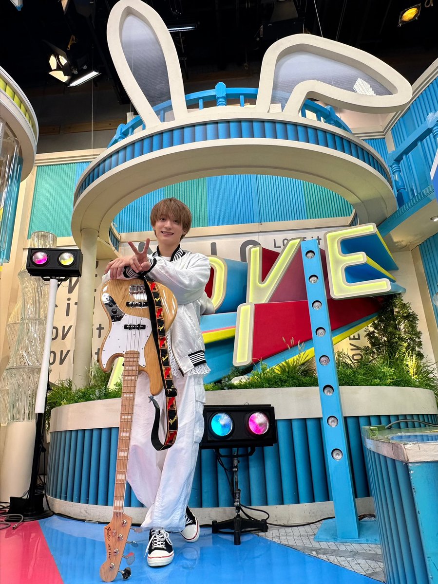 jr_official_X's tweet photo. 「 #ラヴィット！ 」に #福本大晴 が出演しました💐🧡

ラヴィット！ファミリー 水曜担当として最後の出演でした🎸🎶

皆さまありがとうございました🐰

#Aぇgroup https://t.co/fsydw3BWFV