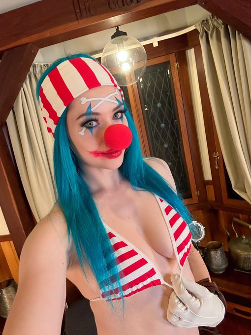 Buggy the genius jester 😏🤡💕 https://t.co/icVfjvHde8