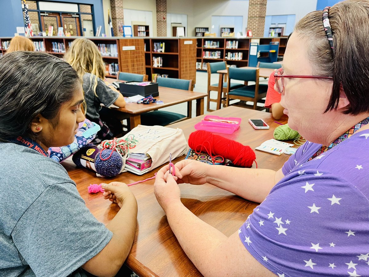 BerryMiller_JH's tweet photo. Our #CrochetClub is the perfect blend of craft & skill. Ms. Durant has done a great job cultivating this group & students love it. This club is piecing together some great memories. They meet 4PM Thursdays in the Library. Join them! โค๏ธ๐๐พ๐งถ #ClubCorner #GetConnected #WeAreMiller https://t.co/XWjjYSxBQb