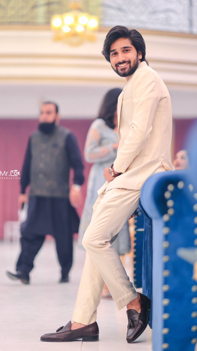 Hammad8454's tweet photo. ✨💓
#brother #wedding #valima #Pakistan #outfit #explore https://t.co/nRsWttayZ1