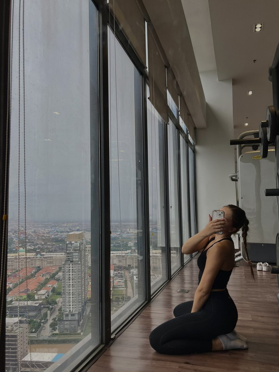 Julia tweet media