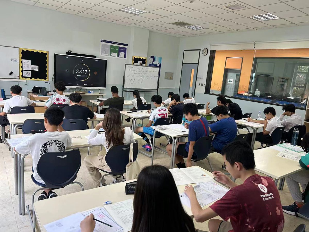 BSB_Shunyi's tweet image. 65 talented students put their mathematical prowess to the test as they fearlessly took on the Australian Mathematics Competitions (AMC) on Sat. They showcased their exceptional problem-solving skills and mathematical dexterity.
#BSBShunyi #NordAngliaEducation #NAEBeAmbitious