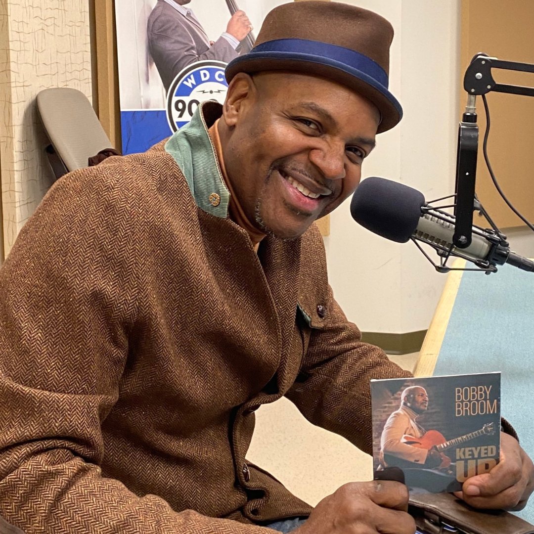 bobbybroom's tweet photo. Since my 1st solo album, Clean Sweep in 1981, I’ve learned a lot about what it takes to make an album.
My advice to every artist: Believe in yourself and in the music that’s speaking inside of you.
You have an audience out there.
📷: @WDCBPublicRadio #FlashbackFriday #keyedup https://t.co/ZYFmqaBGjY