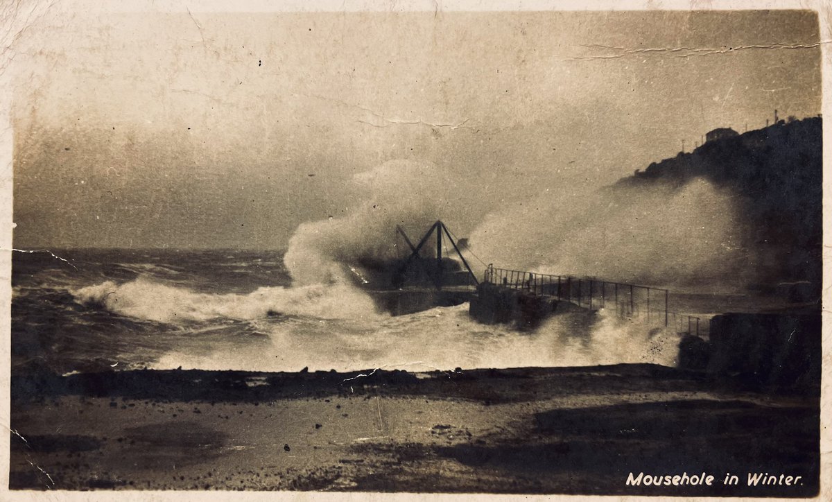 With the approach of #stormAgnes today, the South Pier & North Pier in #Mousehole will both be closed - best move your car while you still can - batten down the hatches! 🌊💨🌊 @BBCCornwall @piratefm @coastfm963 @BBCSpotlight @itvwestcountry #Mousehole 1930’s