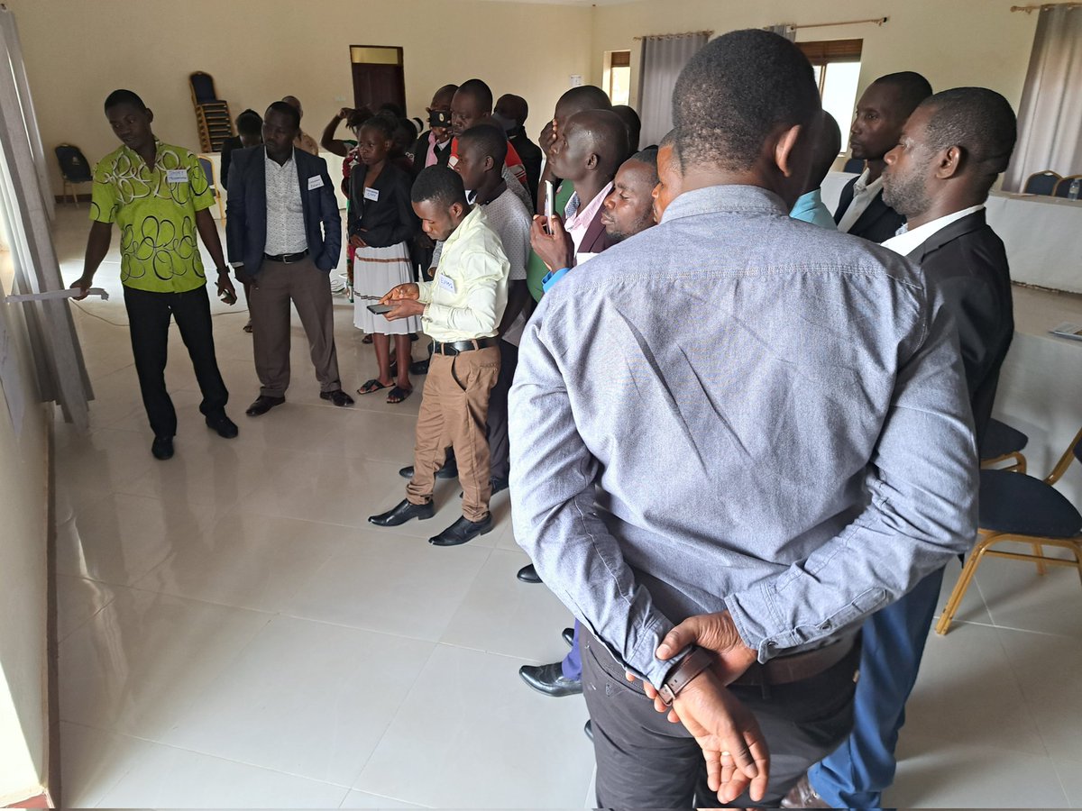 sustainableble service workshop for Kabone &amp; Nyankwanzi cooperatives in Rwenzori, conducted by @agriterra under BRIGHT, results were realized immediately, is MOU signing between @rubanga and the 2 cooperatives to access working capital and output markets for coffee pdts.