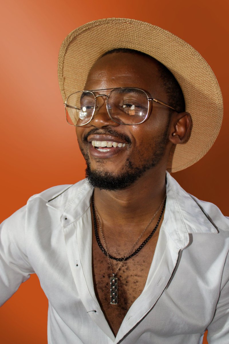 Benele_Jeffrey's tweet photo. The face behind the Art. Happy Birthday to me😄. Plus a candle on  the cake is plus a reason to keep on working harder. Nkhosi🍂 https://t.co/8fypvmUdmZ