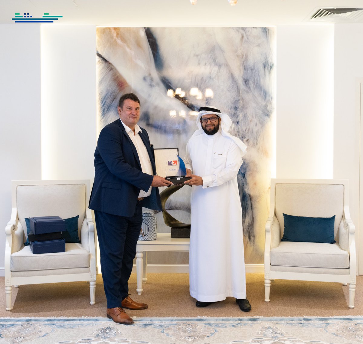 IMI_Maritime's tweet image. We were honored to welcome the representatives of the Business France, the governmental agency supportithe French Economy, and their trade delegates from 25 prestigious French companies on a special visit to our copporate Office, IMI, in Ras Al Khair, Saudi Arabia. Mr. Abdulla Al…