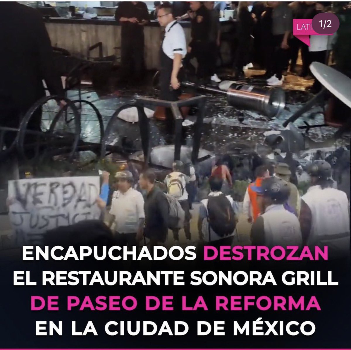 AnaJVillagran's tweet photo. Que coraje lo del Sonora Grill de Reforma 😤😤😤! Este es un restaurante de Cuauhtémoc que siempre brinda una excelente atención, inaceptable su destrucción y vandalización,  ninguna lucha amerita dañar así a terceros y poner trabajos y vidas en riesgo 😤 esos encapuchados deben ser identificados y castigados @GobCDMX @SSC_CDMX , espero el gobierno asuma los costos de toda la reparación! 
INACEPTABLE 🤜🏽🤜🏽🤜🏽🤜🏽