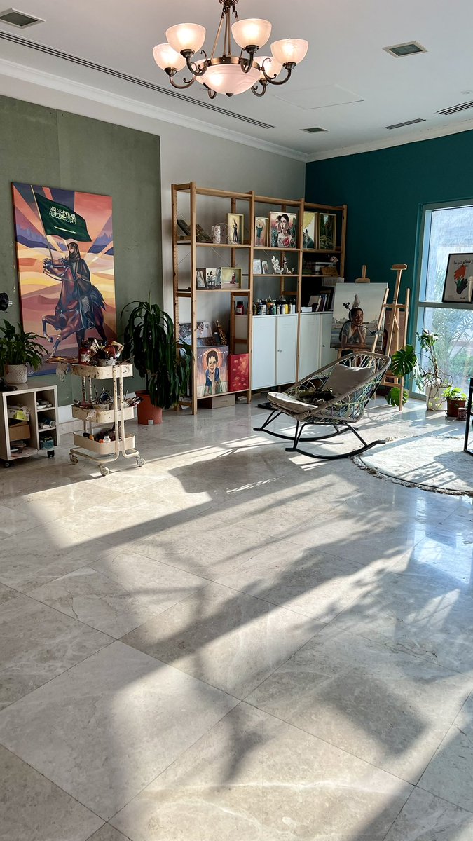 الثامنة صباحاً 
اتامل الي صنعته يدي كل صباح بامتنان كبير 
الحمدلله دائماً وابداً 🤍