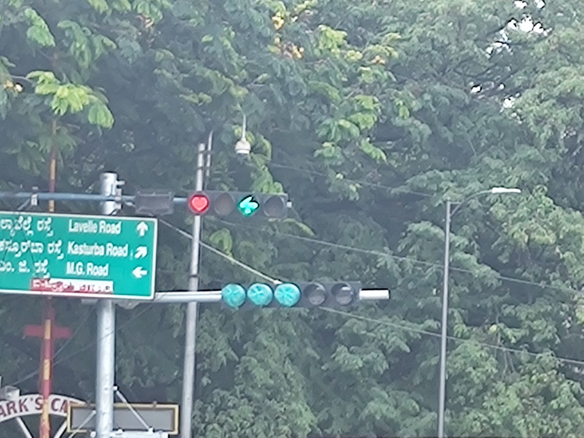 JasaniSamip's tweet photo. New stops signs
@peakbengaluru @blrcitytraffic https://t.co/Yi4jWatZBt