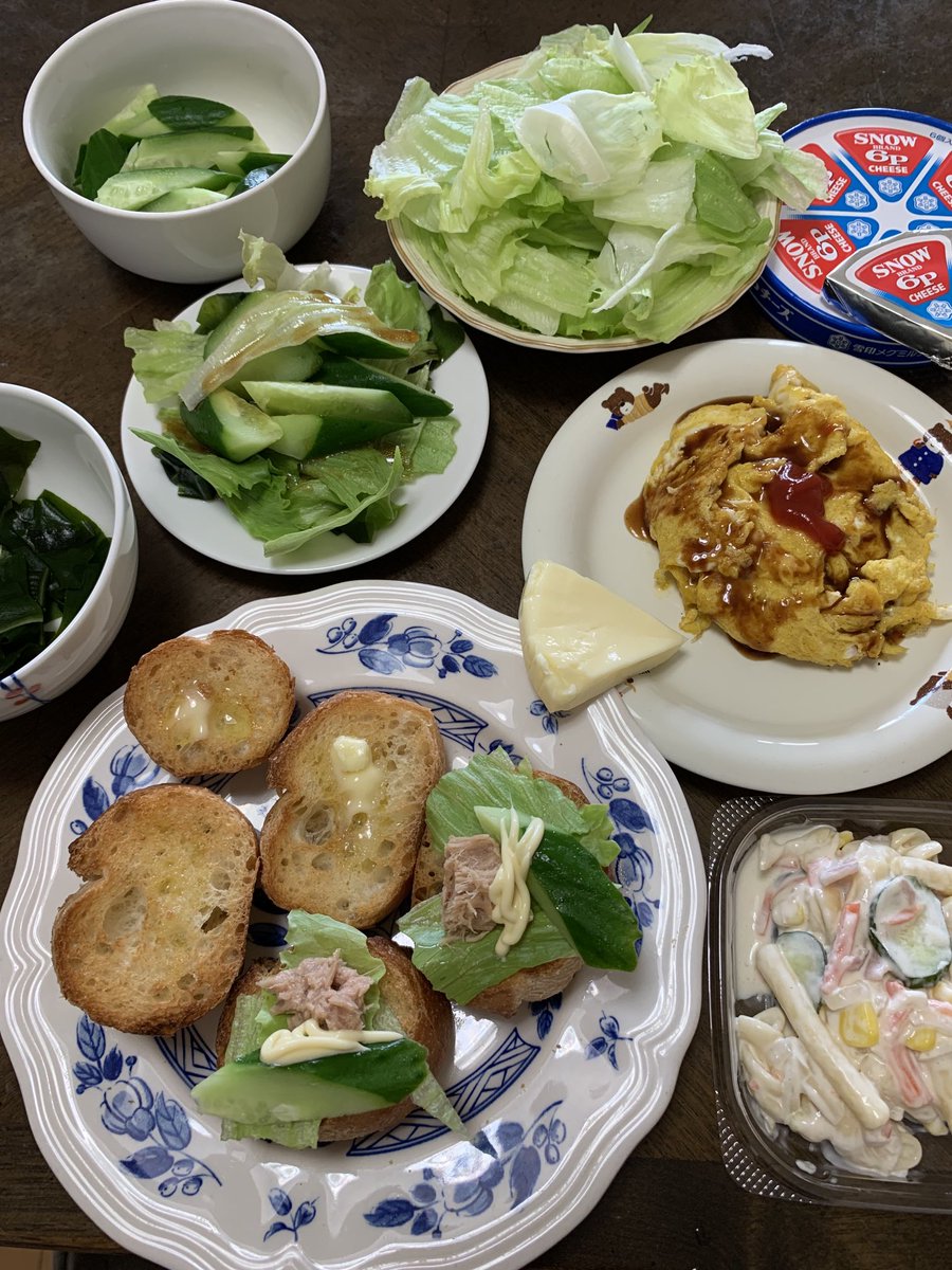 SuzukiDt's tweet photo. #Lunch 🥖, #baguette で #OpenSand &🥗#ScrambledEggs #cheese 丸かじり 休麺 https://t.co/tJJdg6wnkM
