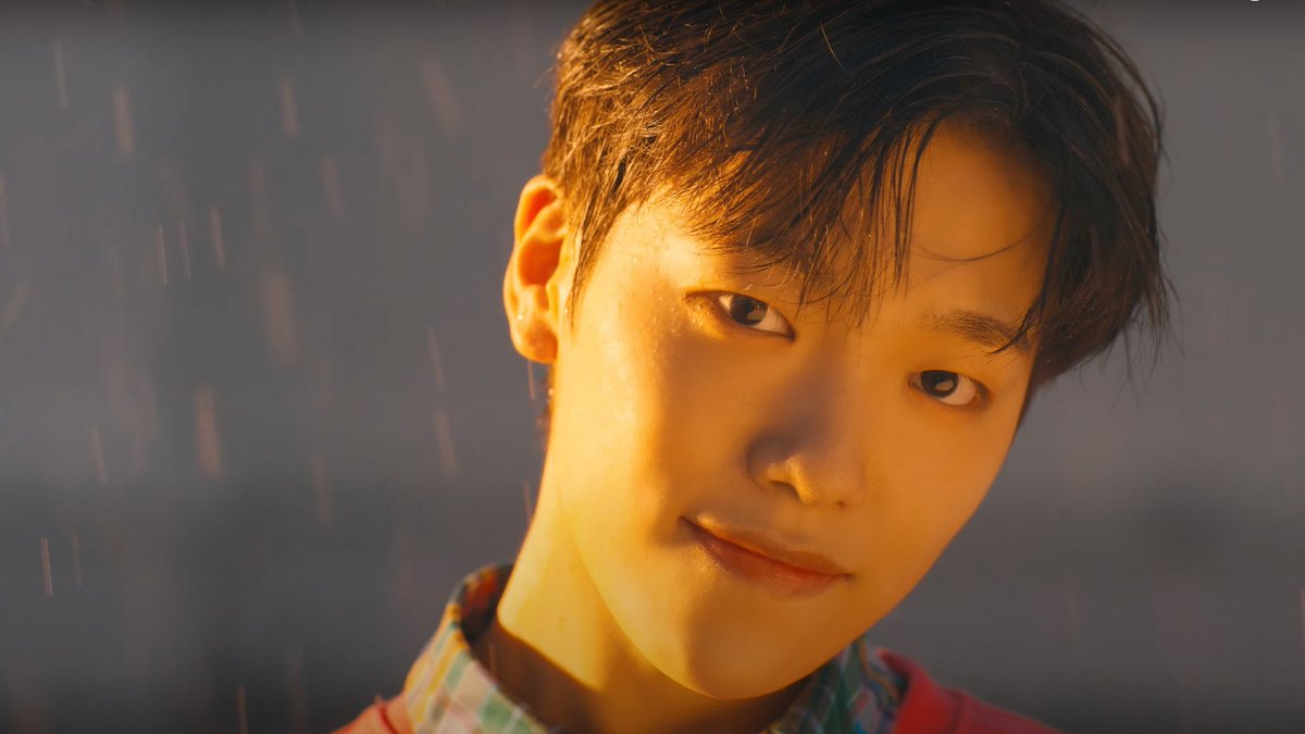 thvsunny_'s tweet photo. Realmente estoy orgullosa de ver lo lejos que haz llegado, me hace mucha ilusión verte cumplir tu sueño, y me pone muy feliz el hecho de que ahora más personas podrán ver como brillas en el escenario+
#TOZ #TOZ_FLARE 
#TOZ_Congrats_on_your_debut https://t.co/U2sbmsiYP5