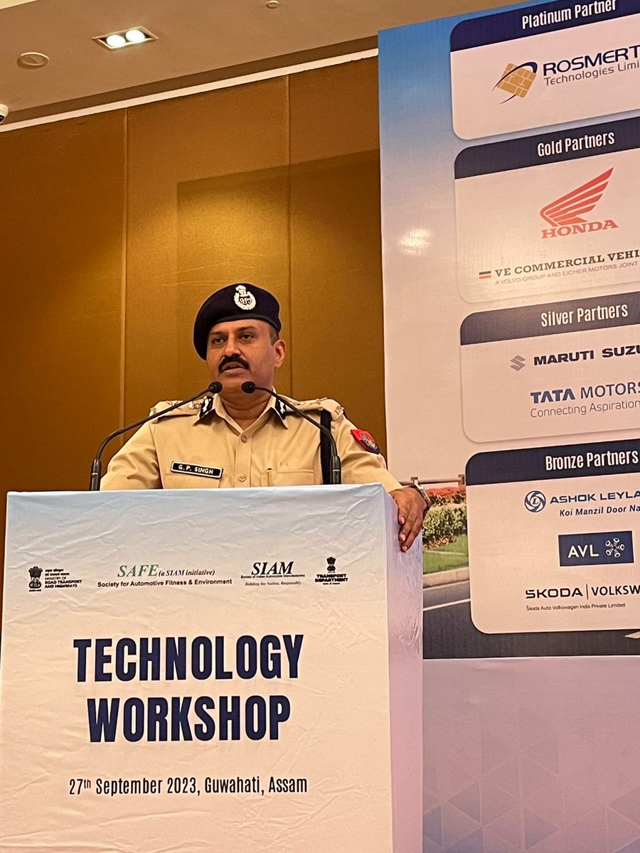 siamindia's tweet photo. At SAFE Technical Workshop 2023, Chief Guest Mr. Gyanendra Pratap Singh, IPS, Director General of Police, Govt of Assam, said “We need to have stronger conversations on road accident fatalities. SIAM needs to make road safety a part of daily conversations.”
#SAFEAC23 #BTNR #SurakshitSafar (SIAM’s safe journey initiative)