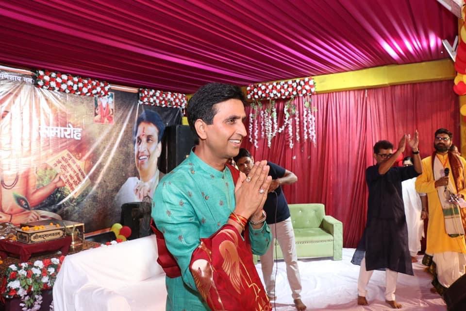 DrKumarVishwas tweet picture