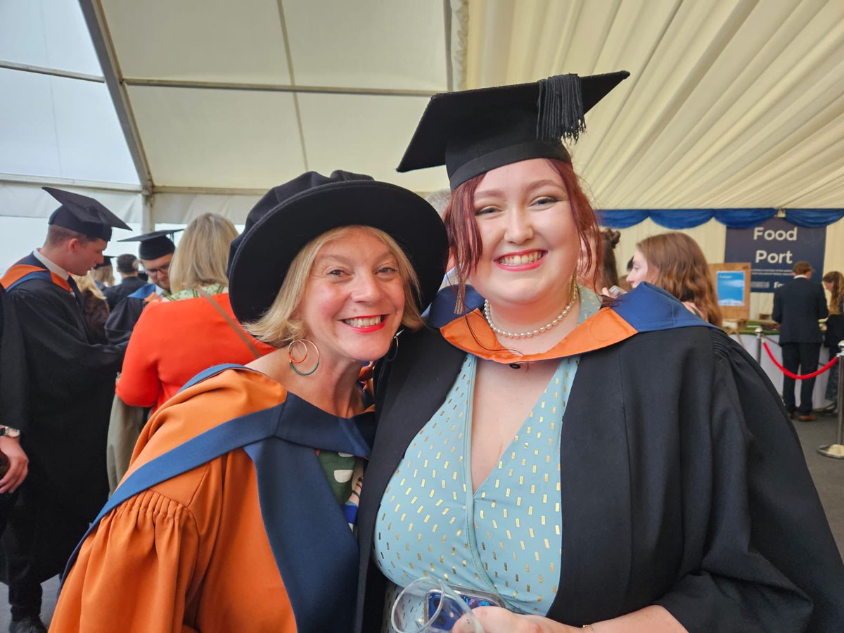callow_nat's tweet photo. Last week I graduated from the University of Plymouth. This week I’m doing my initial learning for my Trainee Geophysicist role with Fugro. I can’t thank @DrJodieFisher enough for the outreach opportunities she’s given me this year and I’m definitely going to miss her lots. https://t.co/X9Sh2Dr6LB