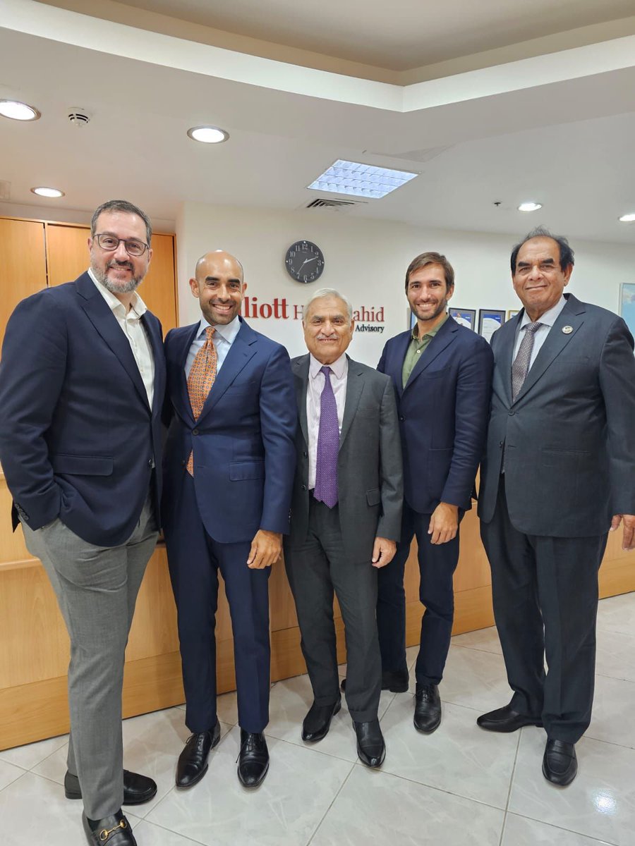 AlliottAMCUAE's tweet photo. Our Managing Partners Dr. A. Hadi Shahid, Dr. Syed Qaiser Anis, and Partner Zaheer Kaiser Anis had an enriching meeting and lunch with the Jet-set Miami International  legal team, Brian and Giacomo, during their quick visit to Dubai. 
#GlobalConnections #LegalExperts #AliiottUAE https://t.co/sNXE9kbedJ