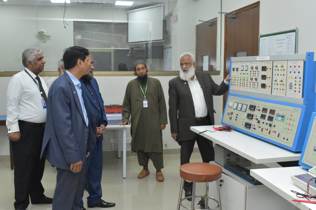 MAJUOFFICIAL's tweet photo. Dr. Masroor Ahmed Shaikh, Chairman of the Sindh Board of Technical Education (SBTE), visited Mohammad Ali Jinnah University (MAJU) and took a tour of the facilities available there. He admired the progress and work at MAJU.
we thank him for his invaluable feedback.
#MAJU #SBTE https://t.co/OmMfbvdFAS