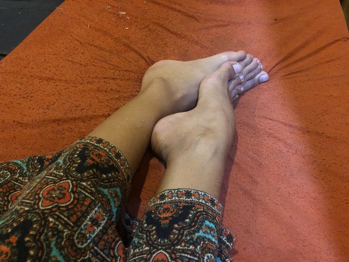 yeah or neah? https://t.co/ByI3TuuSk5<a href="/tag/feetlovers"class="tags"><span>#feetlovers</span></a>