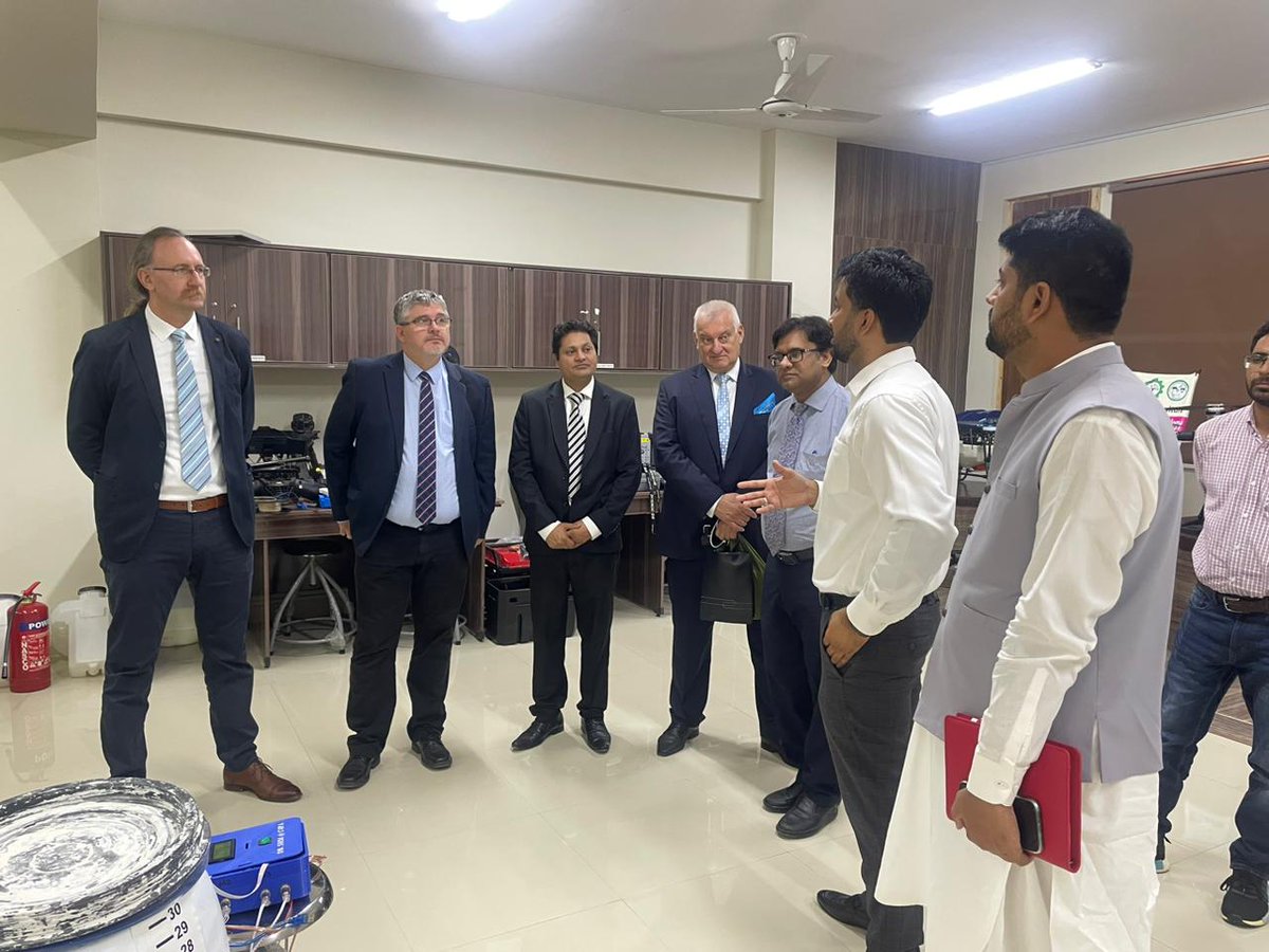 c4pagri's tweet photo. Dr. Istvan Grafjodi Commercial and development Counselor of Hungary &amp; their team Visited Drone UAV lab DDSDP Meeting room &amp; Mechatronics Lab Center for Precision Agriculture PMAS-UAAR.  #DDSDP #C4PA #Precision https://t.co/L6MdX3xXMR